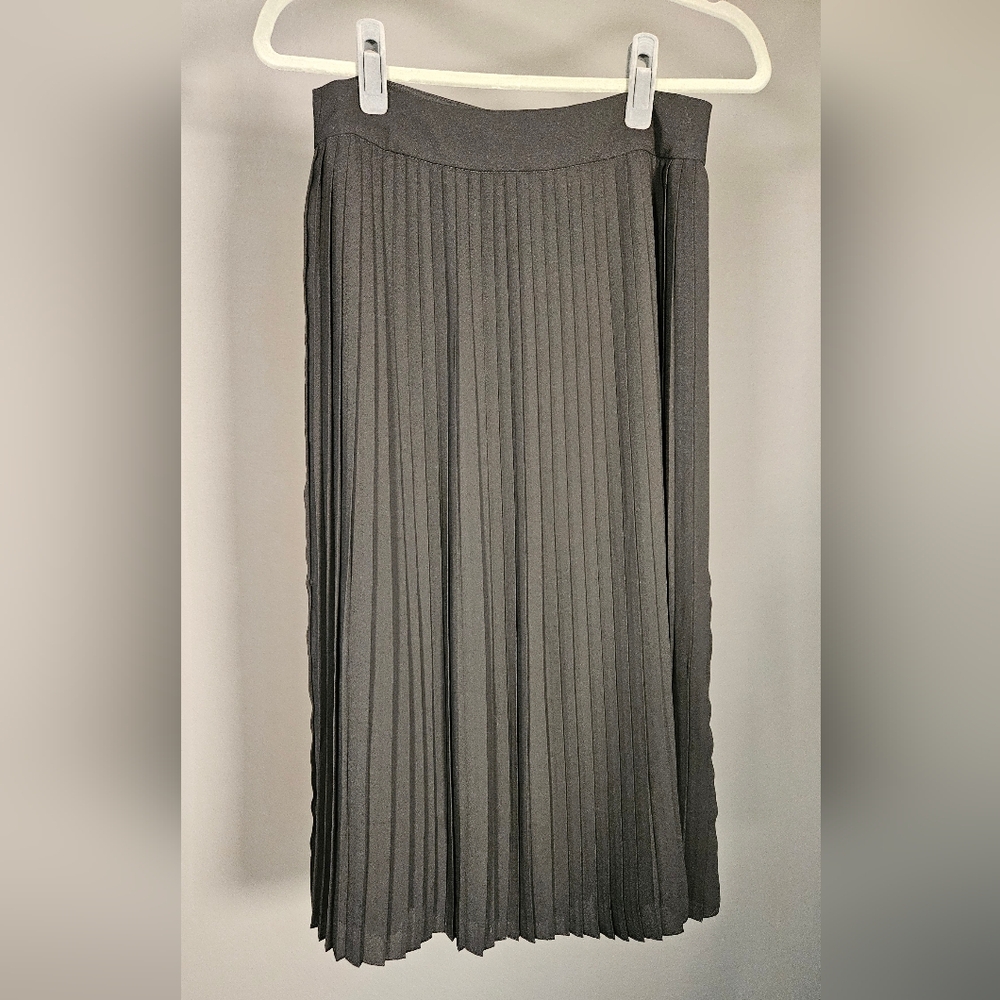 J Crew pleated skirt black EUC